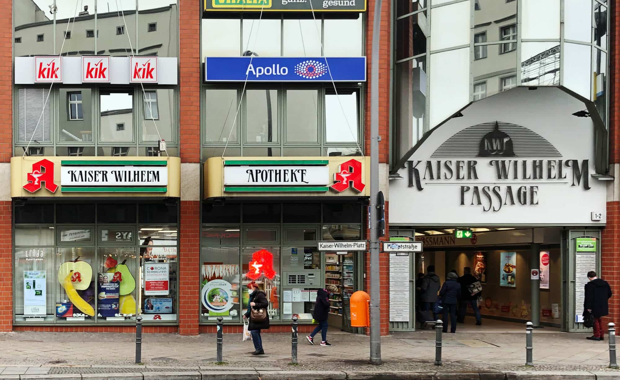 Kawia Apotheke Ladenfront Schöneberg